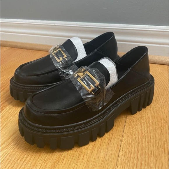 Leather Loafer Size 7 - Picture 1 of 3